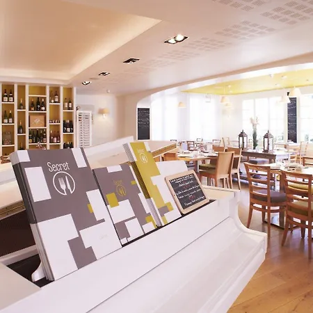 Hotel Flornoy Baie De La Baule 3*
