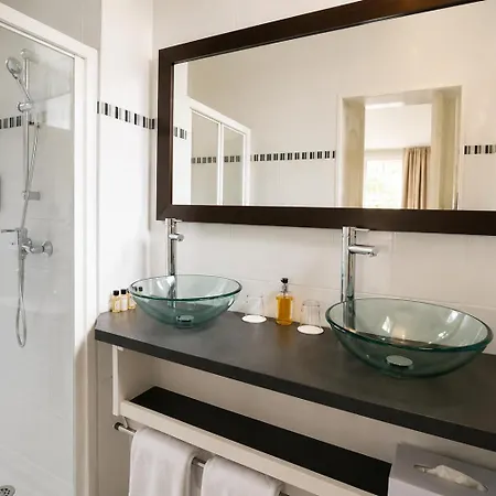 Hotel Flornoy Baie De La Baule 3*